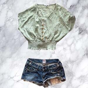 Purple Snow Sage Green Linen Crop Top Boho Smocked Waist Button Front Womens L